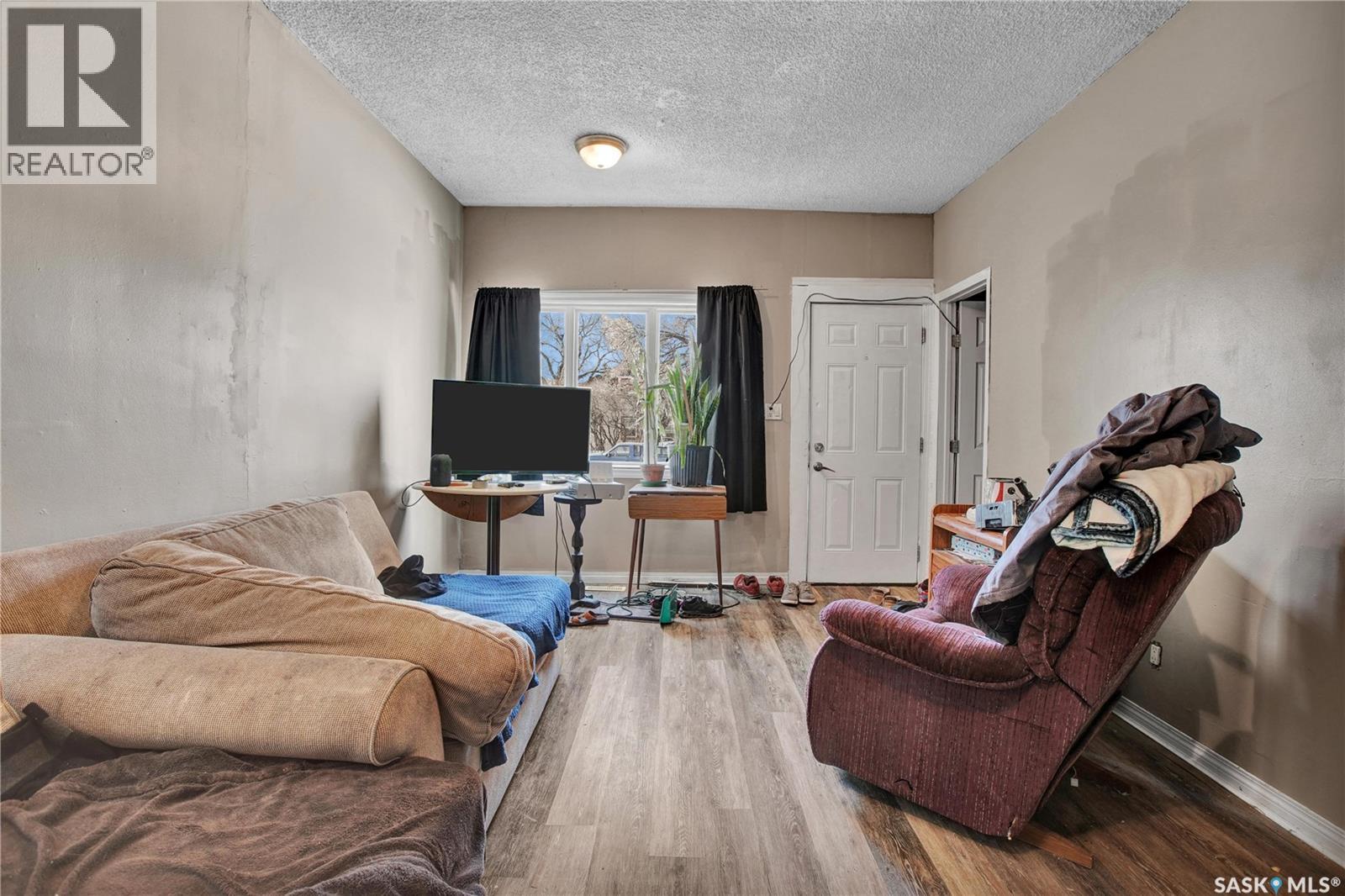 206 K Avenue S, Saskatoon, Saskatchewan  S7M 2C8 - Photo 2 - SK019763