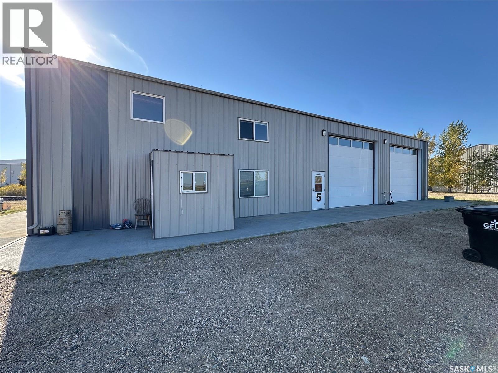 5 109 Industrial Drive, Bienfait, Saskatchewan  S0C 0M0 - Photo 1 - SK019745