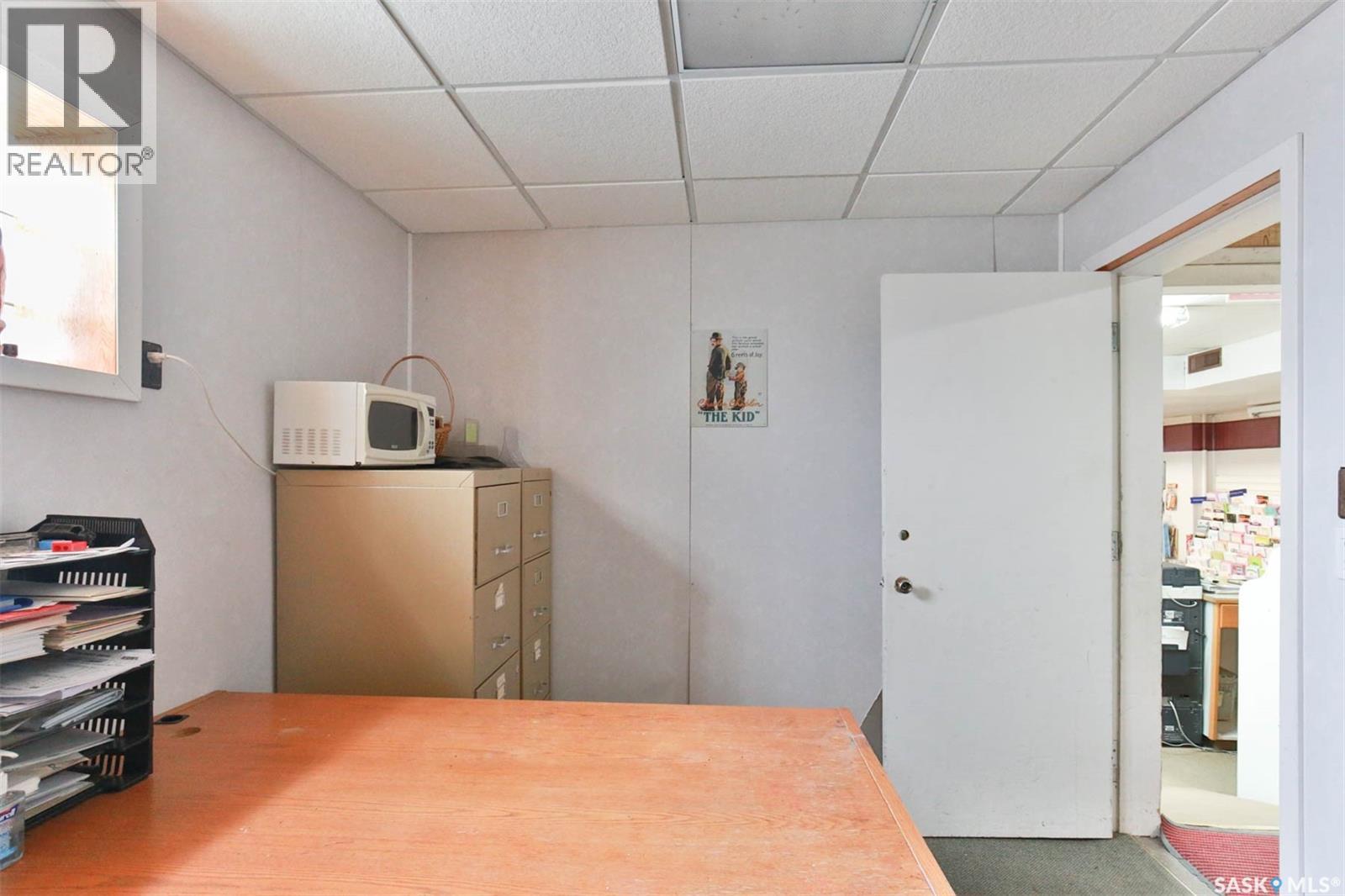 325 & 329 4th Avenue Sw, Moose Jaw, Saskatchewan  S6H 5V3 - Photo 15 - SK019685
