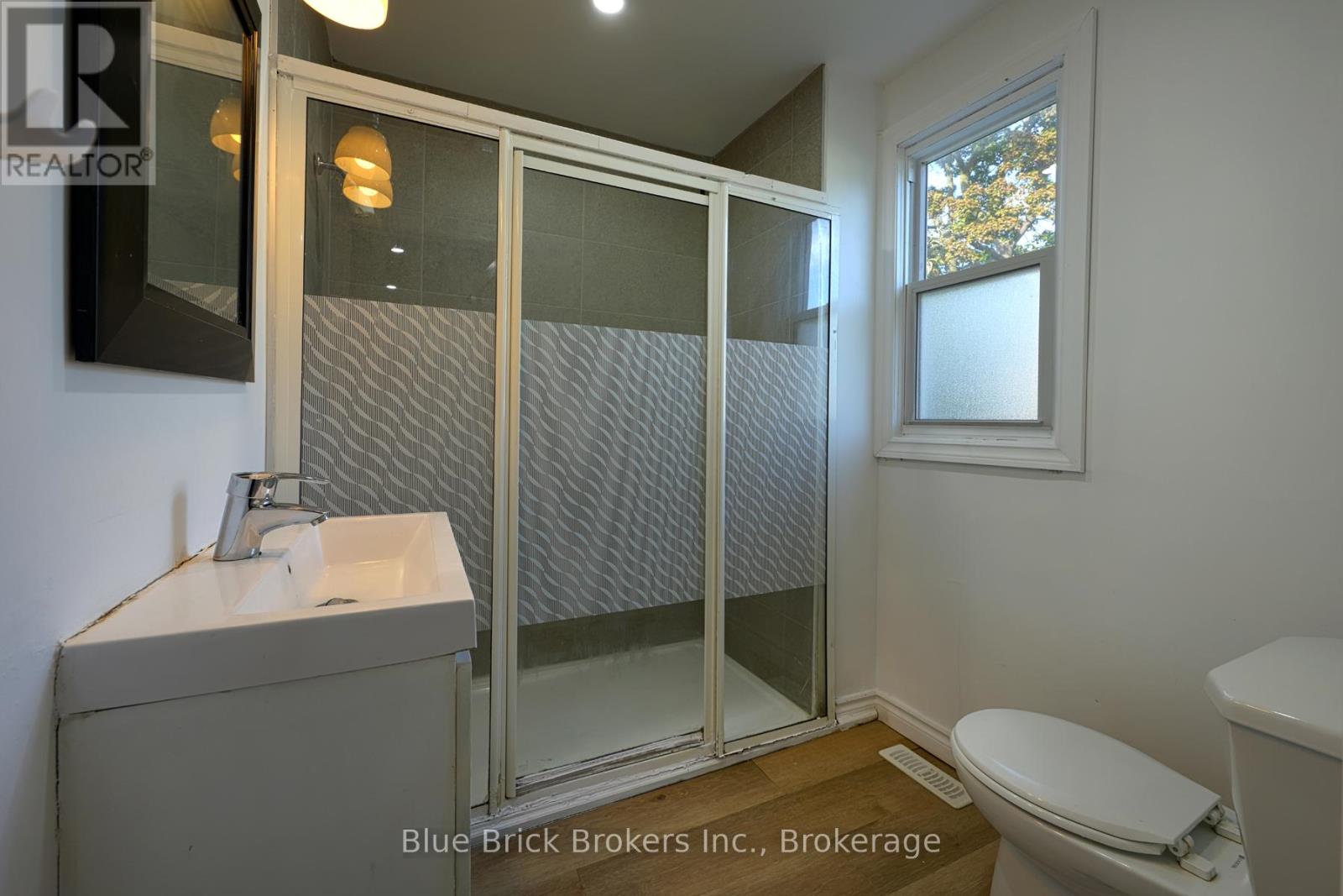 5171 Mcglashan Crescent, Niagara Falls, Ontario  L2E 3X2 - Photo 22 - X12435502