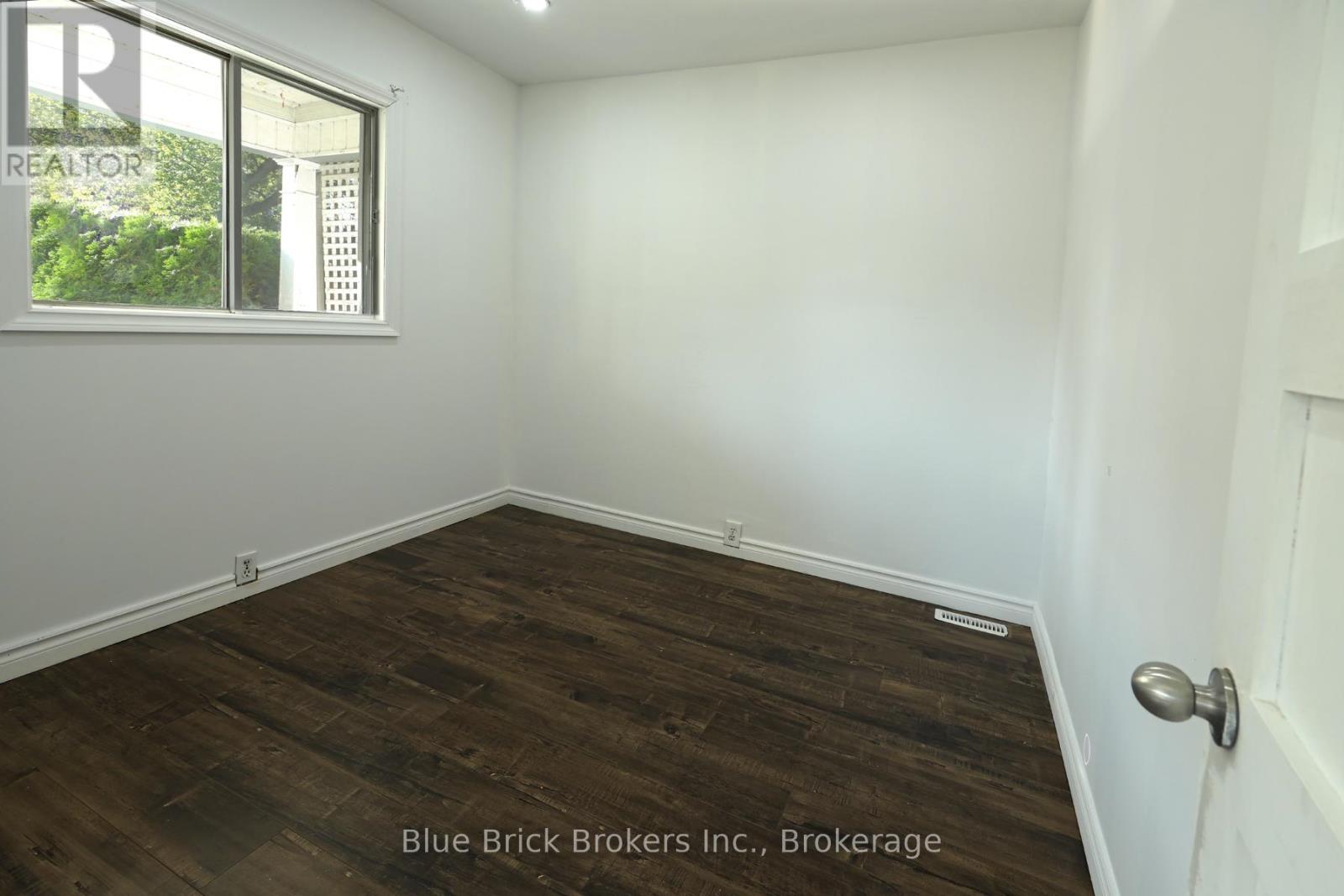 5171 Mcglashan Crescent, Niagara Falls, Ontario  L2E 3X2 - Photo 9 - X12435502