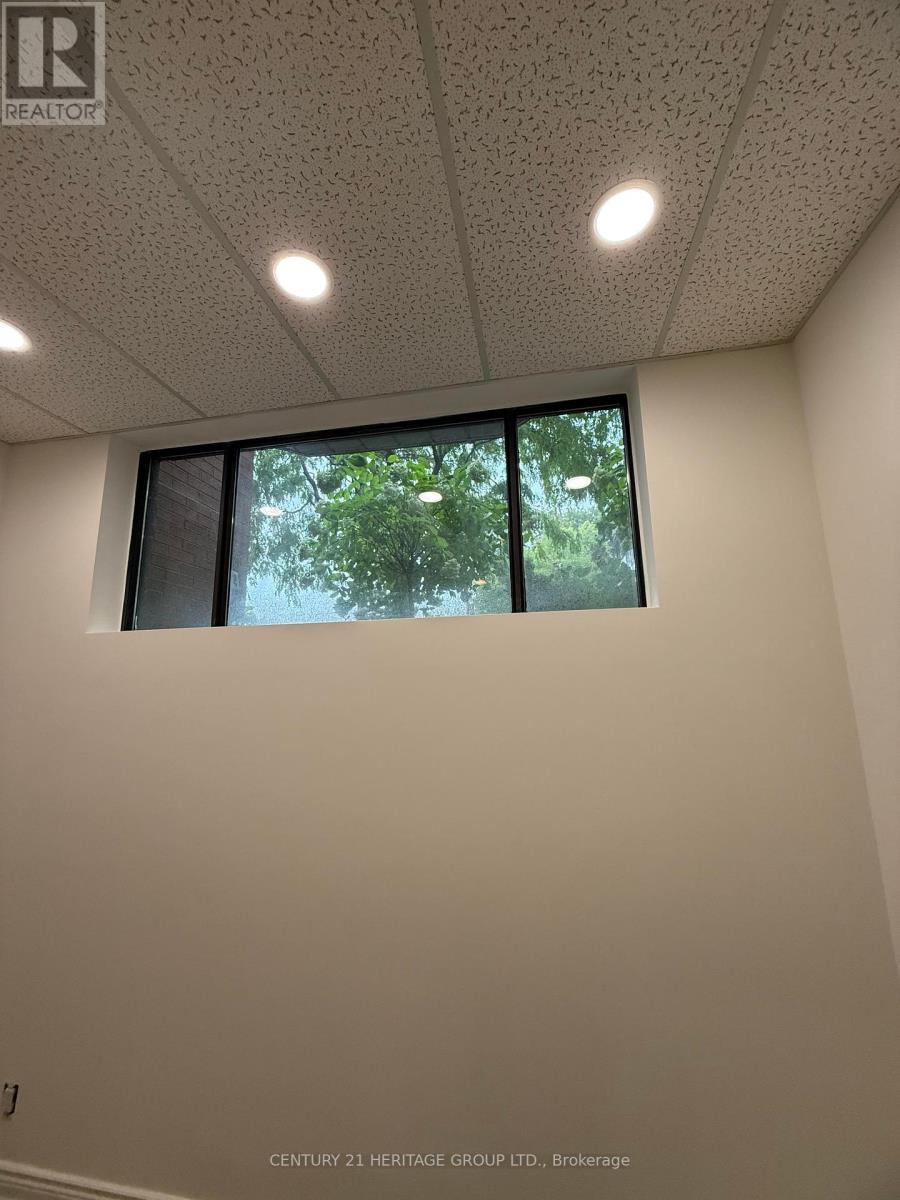 101 - 2900 Yonge Street, Toronto, Ontario  M4N 3N8 - Photo 10 - C12425173