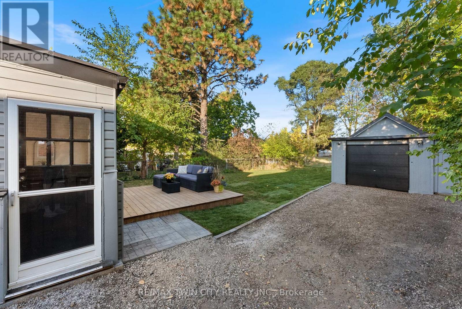 3 Dundee Street, Brantford, Ontario  N3R 4L9 - Photo 32 - X12436971