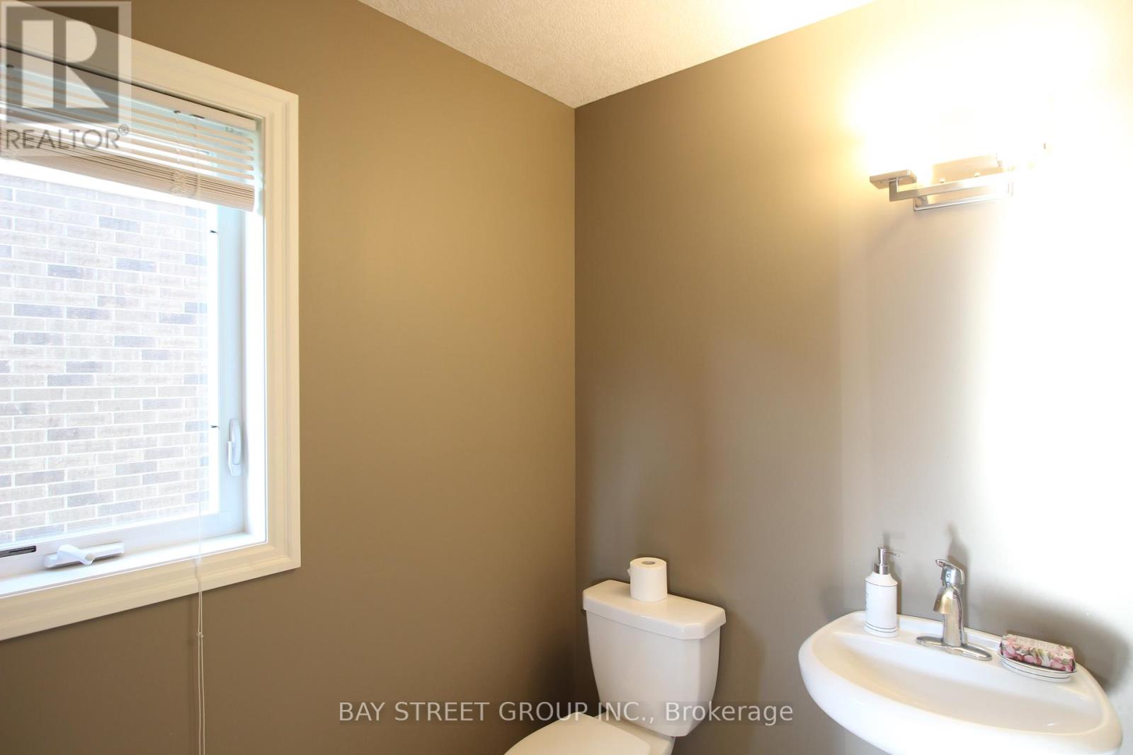 1451 Howlett Circle, London North, Ontario  N5X 0K5 - Photo 16 - X12437030