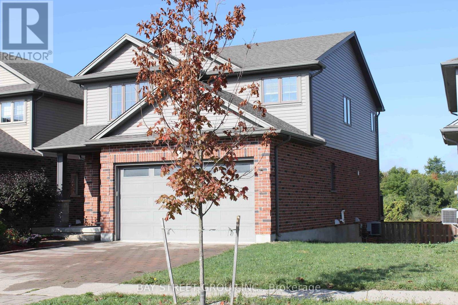 1451 Howlett Circle, London North, Ontario  N5X 0K5 - Photo 2 - X12437030