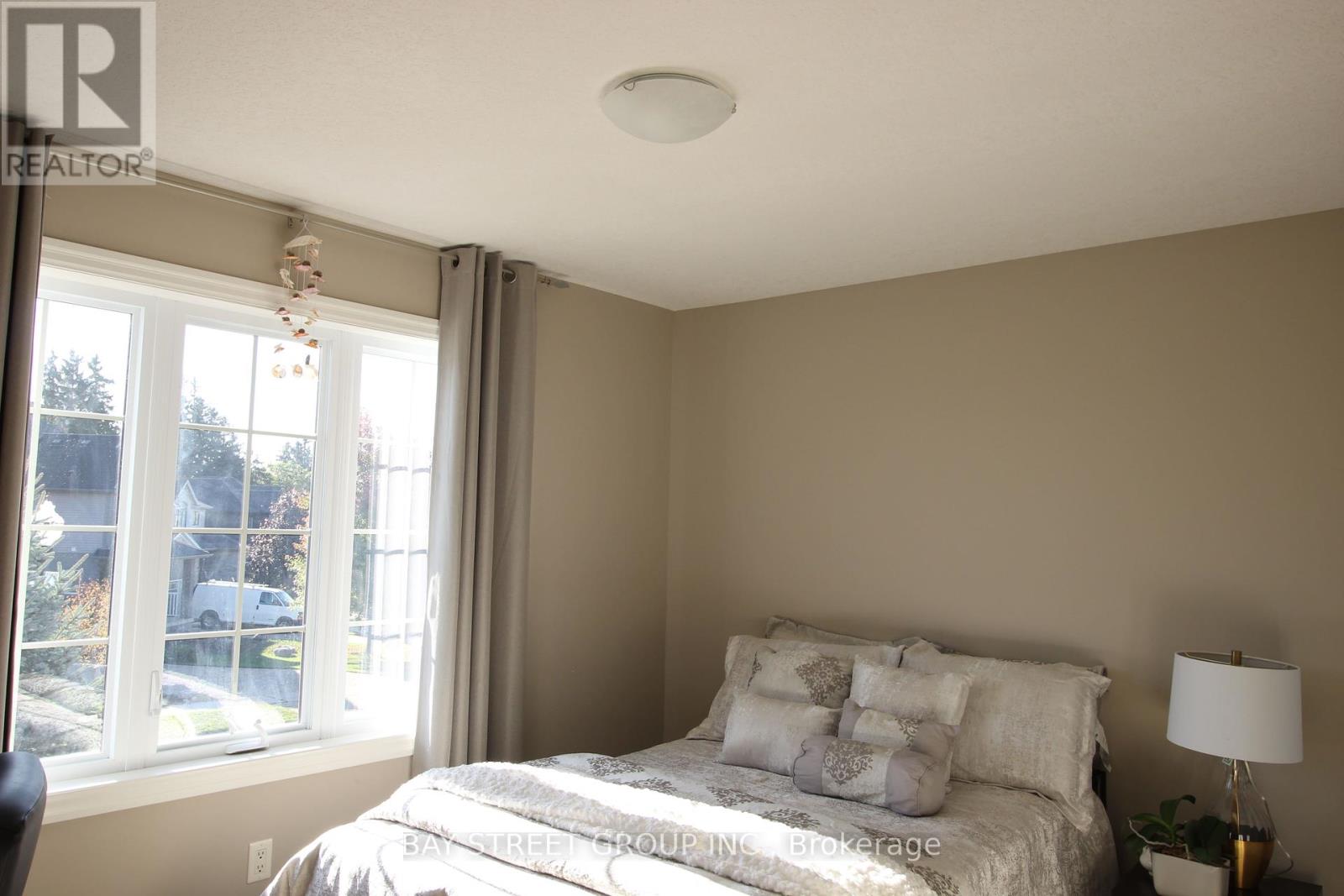 1451 Howlett Circle, London North, Ontario  N5X 0K5 - Photo 22 - X12437030
