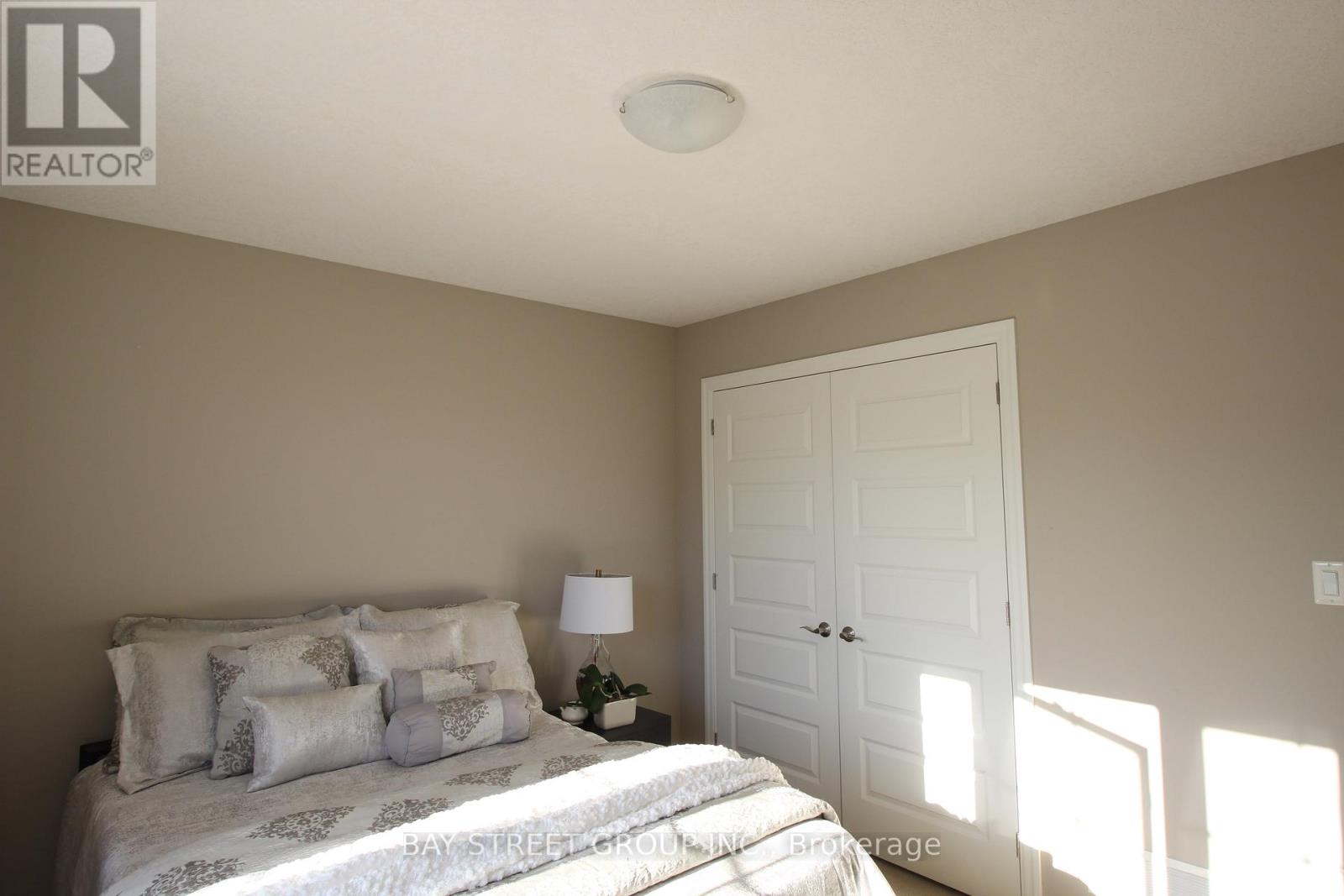 1451 Howlett Circle, London North, Ontario  N5X 0K5 - Photo 24 - X12437030