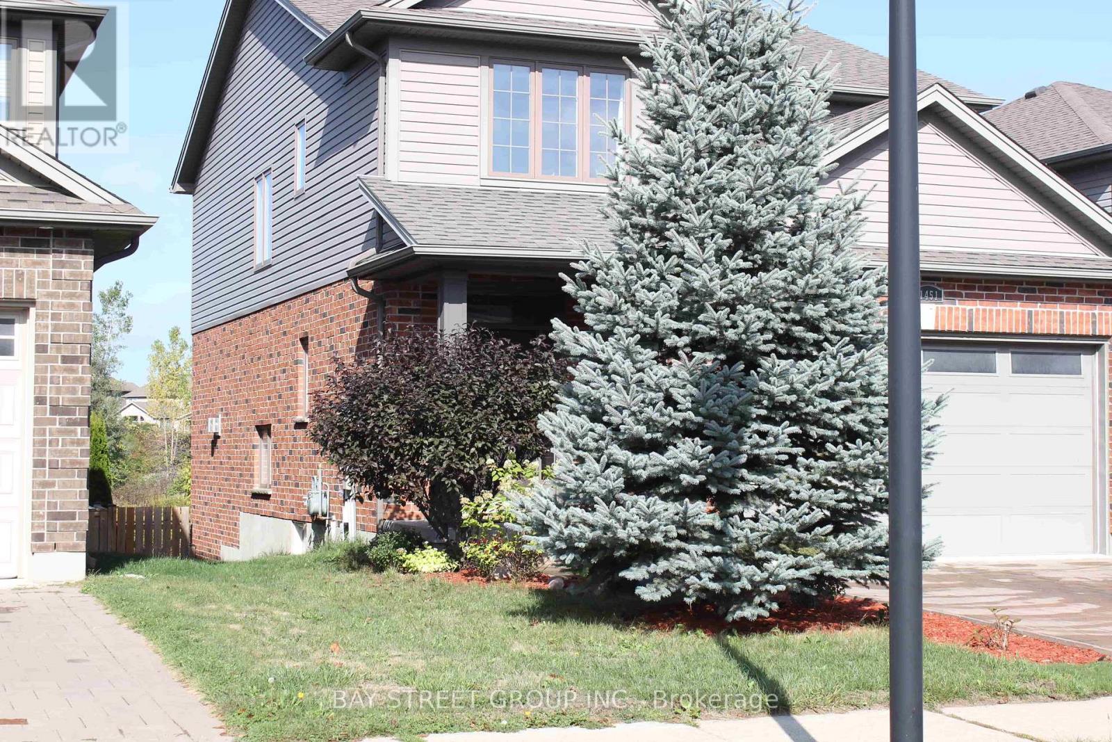 1451 Howlett Circle, London North, Ontario  N5X 0K5 - Photo 3 - X12437030