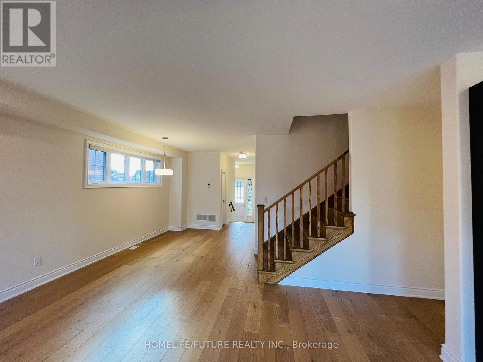 9 Fairhurst Street, Port Hope, Ontario  L1A 0E4 - Photo 4 - X12437037