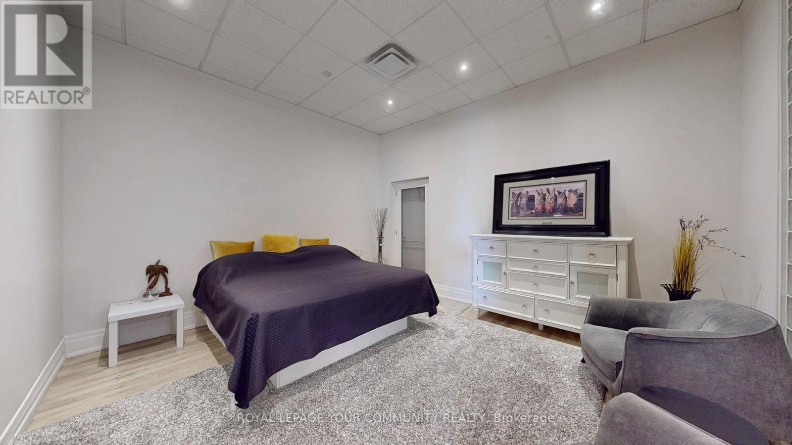 42 Somerville Street, Whitchurch-Stouffville, Ontario  L4A 1G6 - Photo 11 - N12436986