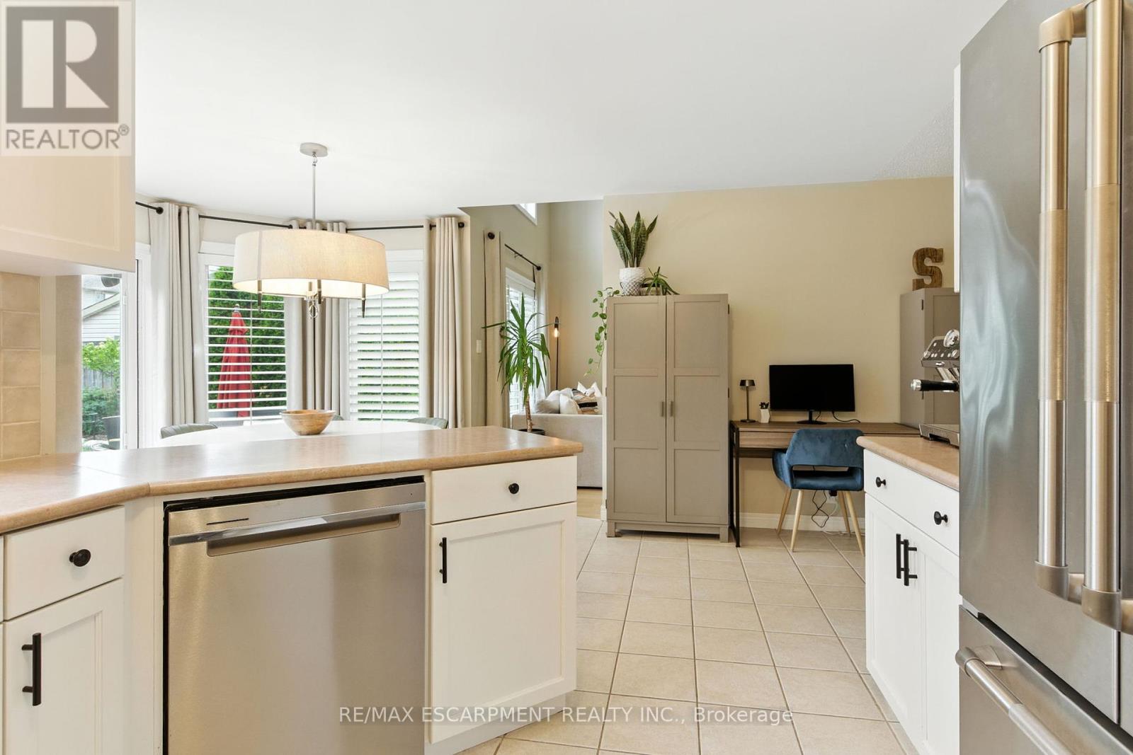 56 Sonoma Lane, Hamilton, Ontario  L8E 6B6 - Photo 13 - X12437088