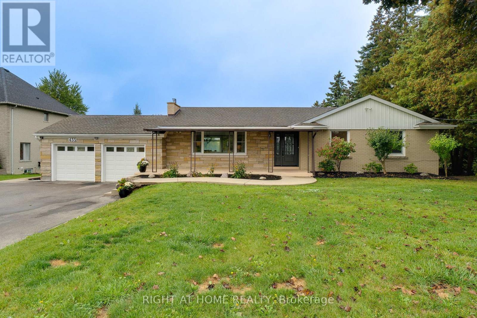 435 Parkside Drive, Hamilton, Ontario  L8B 0Y6 - Photo 1 - X12437090