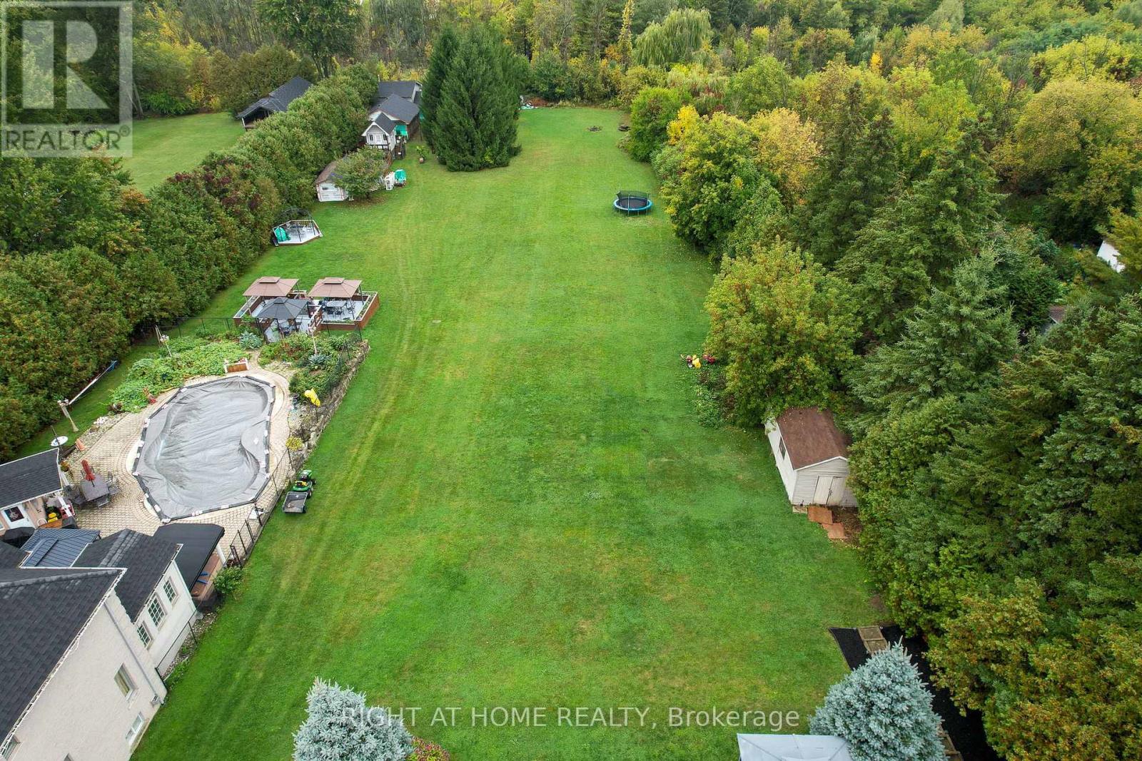 435 Parkside Drive, Hamilton, Ontario  L8B 0Y6 - Photo 2 - X12437090