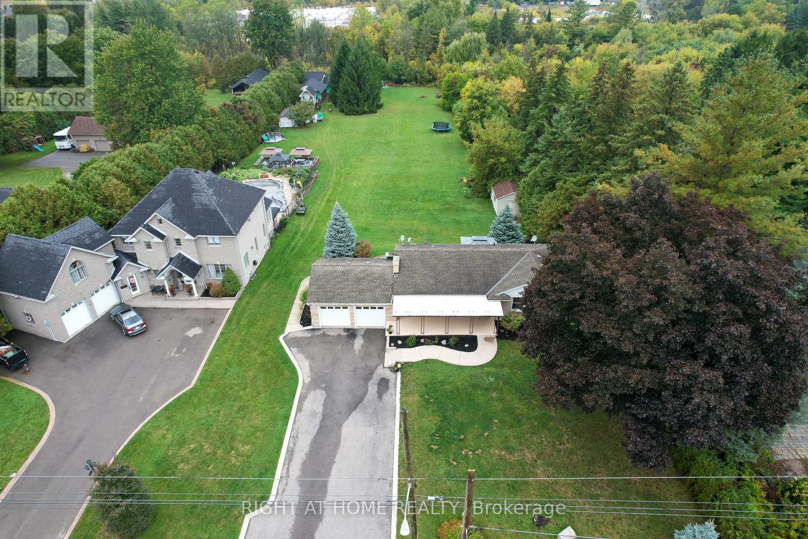 435 Parkside Drive, Hamilton, Ontario  L8B 0Y6 - Photo 6 - X12437090