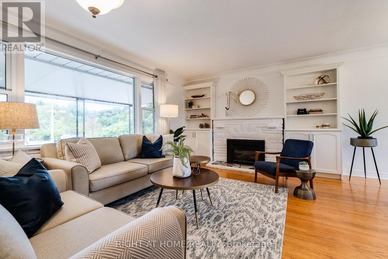 435 Parkside Drive, Hamilton, Ontario  L8B 0Y6 - Photo 8 - X12437090