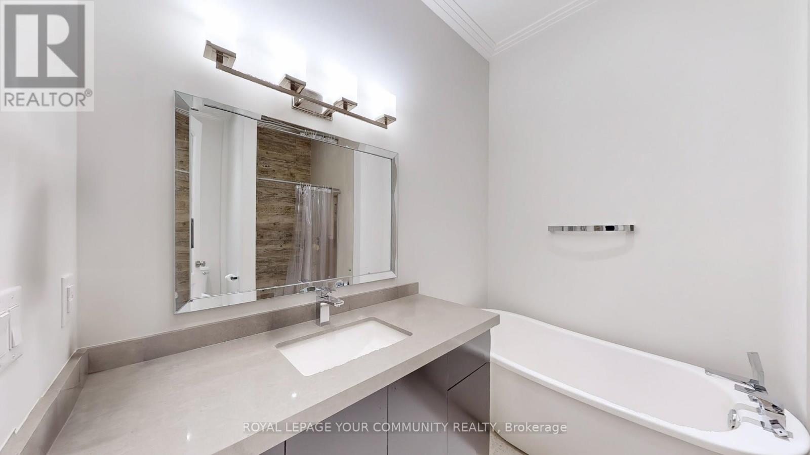 42 Somerville Street, Whitchurch-Stouffville, Ontario  L4A 1G6 - Photo 12 - N12436986