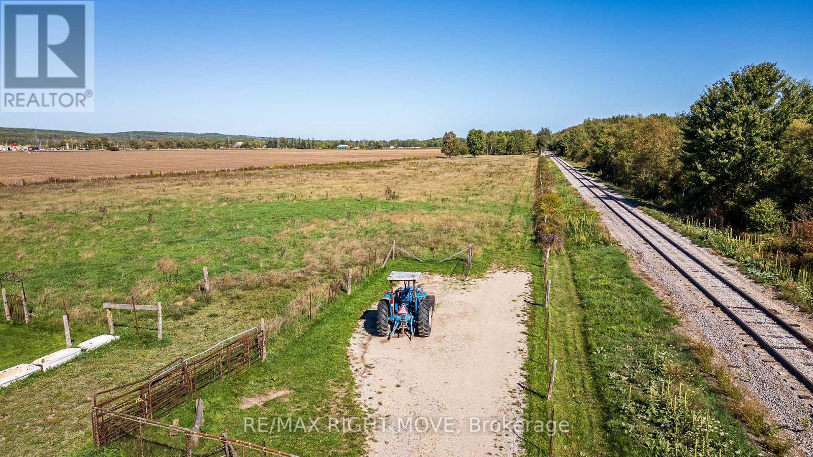 8785 10th Line, Essa, Ontario  L4M 4S4 - Photo 17 - N12435579