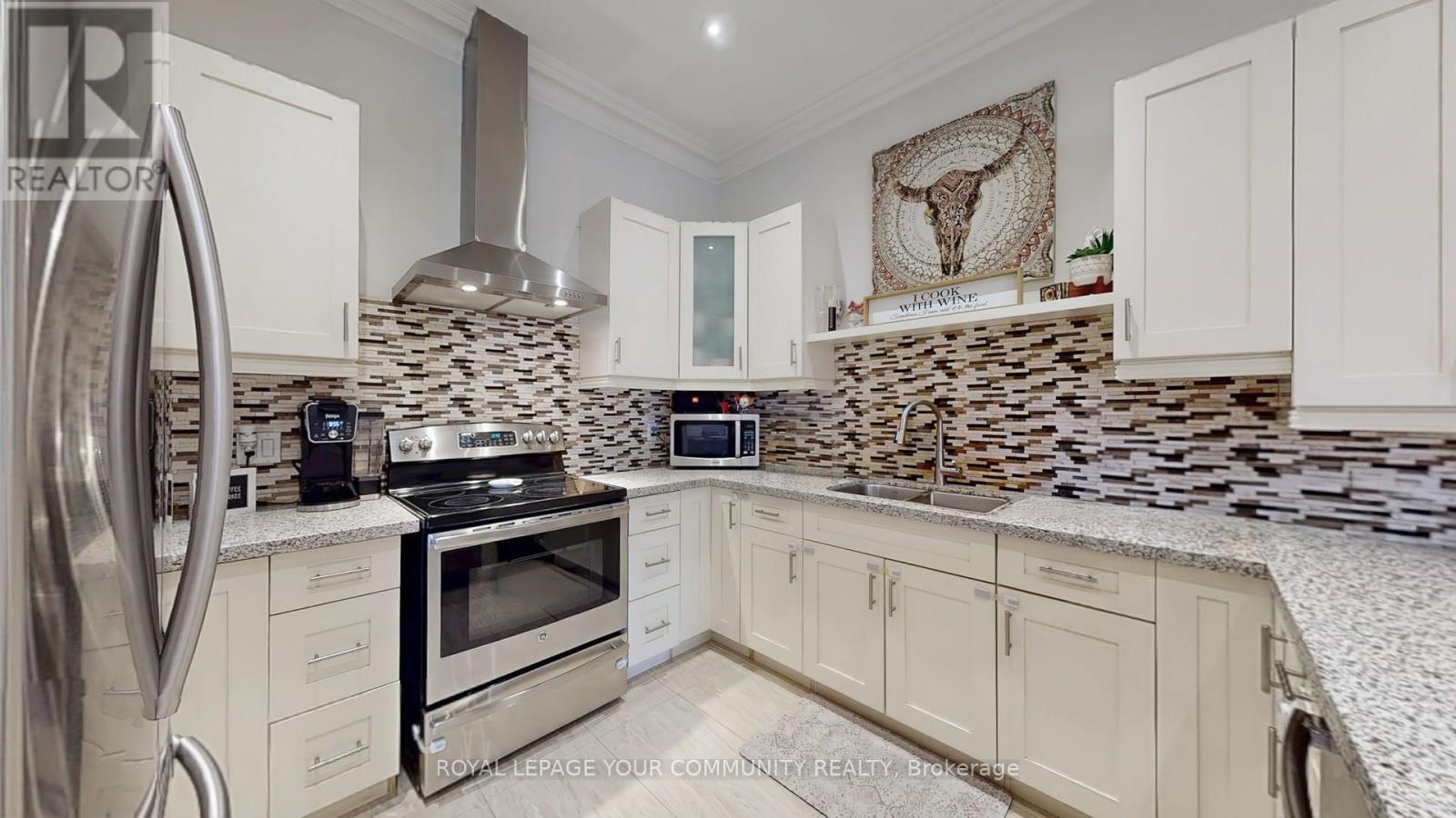42 Somerville Street, Whitchurch-Stouffville, Ontario  L4A 1G6 - Photo 18 - N12436986
