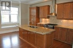 186 Bowood Avenue, Toronto, Ontario  M4N 1Y6 - Photo 7 - C12433445