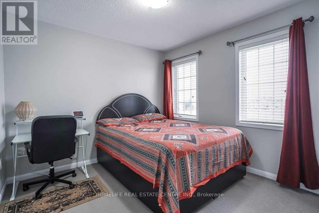 2 Chudleigh Avenue, Brampton, Ontario  L6X 0N1 - Photo 17 - W12402240