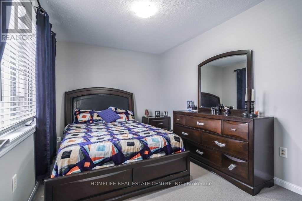 2 Chudleigh Avenue, Brampton, Ontario  L6X 0N1 - Photo 19 - W12402240