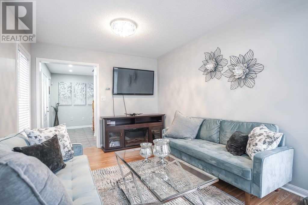 2 Chudleigh Avenue, Brampton, Ontario  L6X 0N1 - Photo 5 - W12402240