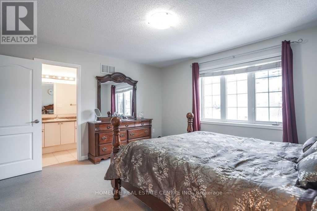 2 Chudleigh Avenue, Brampton, Ontario  L6X 0N1 - Photo 18 - W12402240