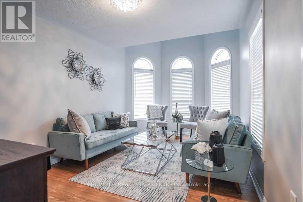 2 Chudleigh Avenue, Brampton, Ontario  L6X 0N1 - Photo 6 - W12402240
