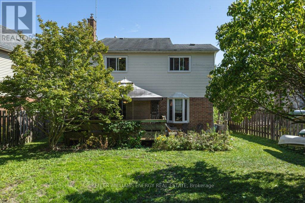 17 Barrow Court, Whitby, Ontario  L1P 1E4 - Photo 21 - E12437392