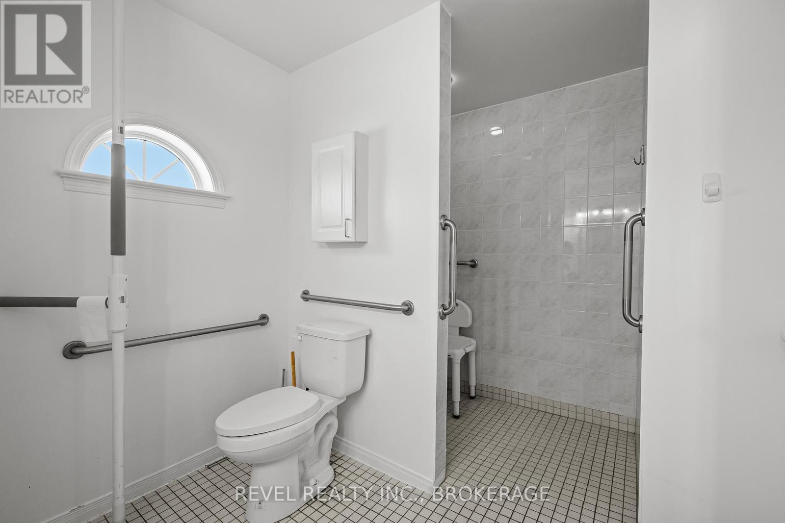 37 Wilfred Crescent, Kingston, Ontario  K7K 7G7 - Photo 14 - X12437327