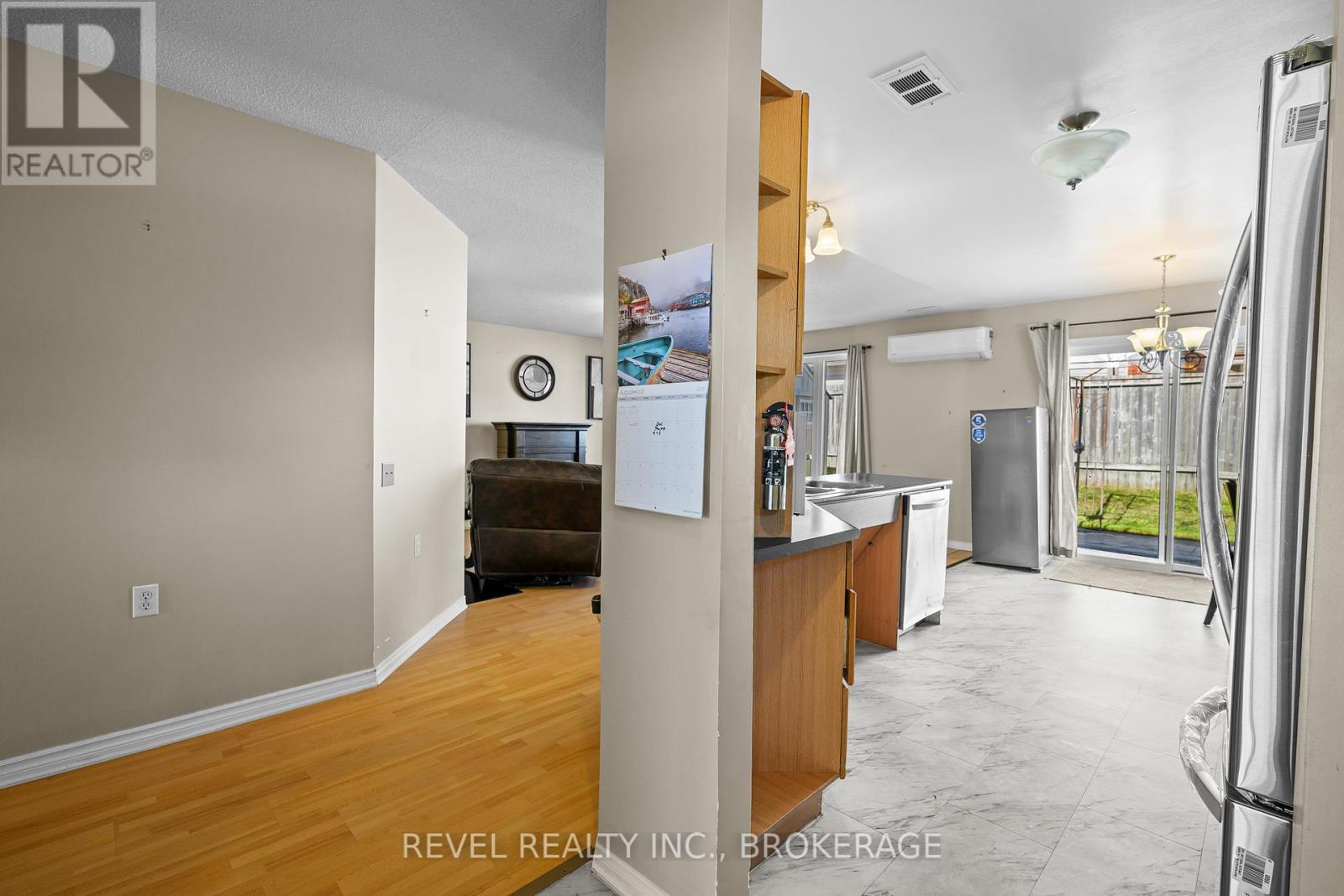 37 Wilfred Crescent, Kingston, Ontario  K7K 7G7 - Photo 4 - X12437327