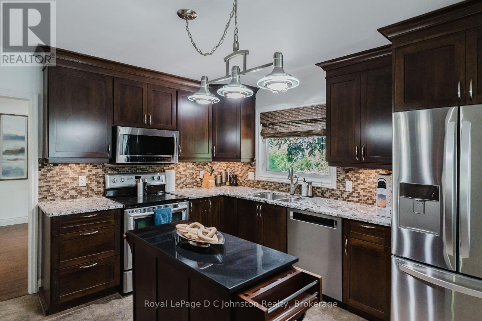 623 Louis Street, Saugeen Shores, Ontario  N0H 2C0 - Photo 16 - X12437368