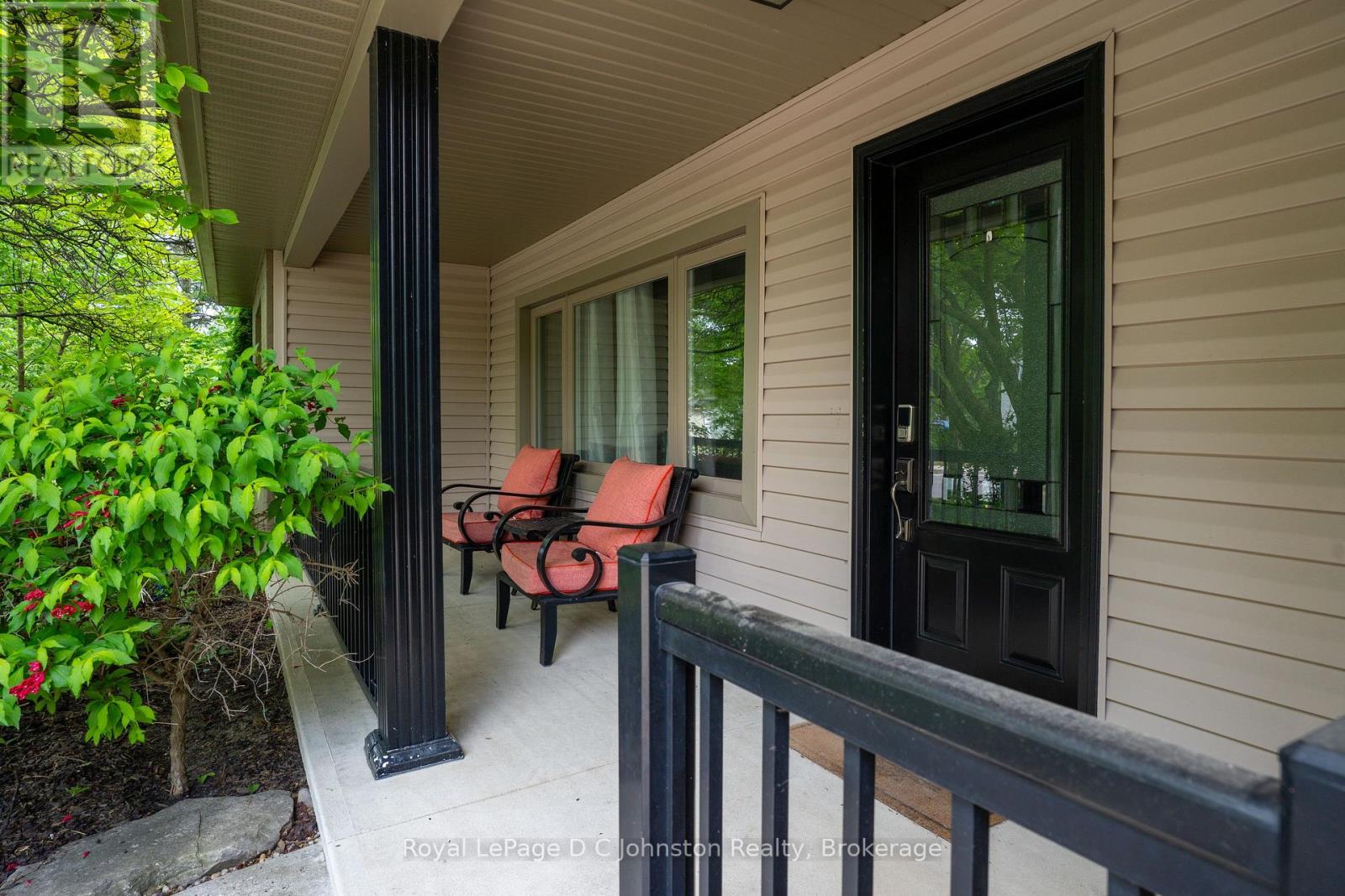 623 Louis Street, Saugeen Shores, Ontario  N0H 2C0 - Photo 5 - X12437368
