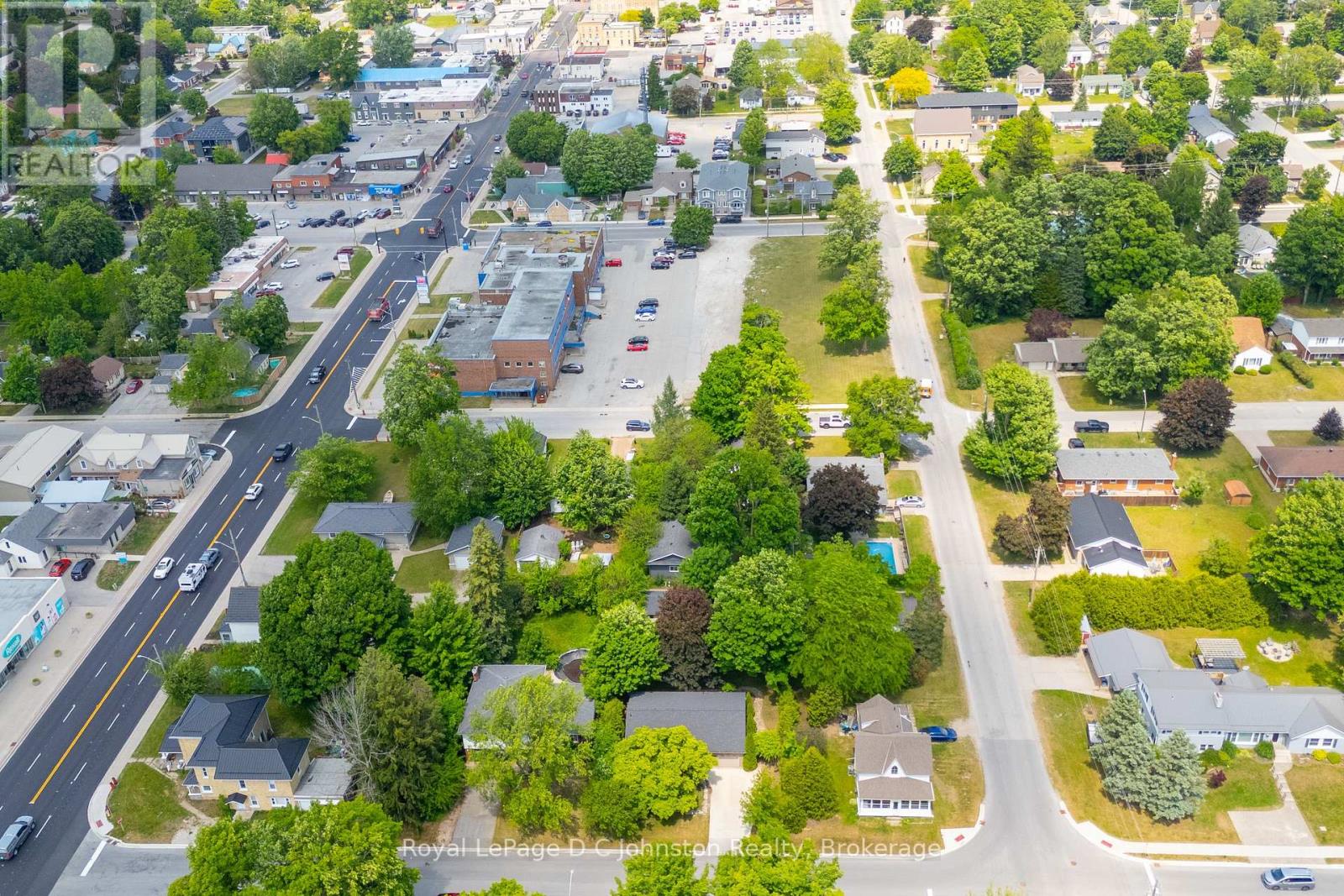623 Louis Street, Saugeen Shores, Ontario  N0H 2C0 - Photo 6 - X12437368