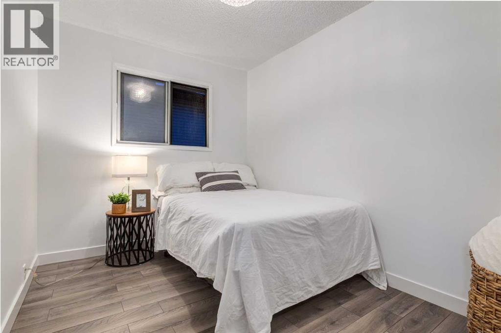 11011 Oakfield Drive Sw, Calgary, Alberta  T2W 3H3 - Photo 18 - A2257351