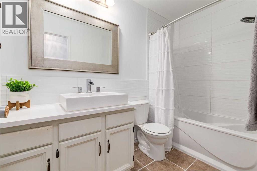 11011 Oakfield Drive Sw, Calgary, Alberta  T2W 3H3 - Photo 22 - A2257351