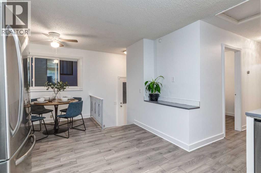 11011 Oakfield Drive Sw, Calgary, Alberta  T2W 3H3 - Photo 7 - A2257351
