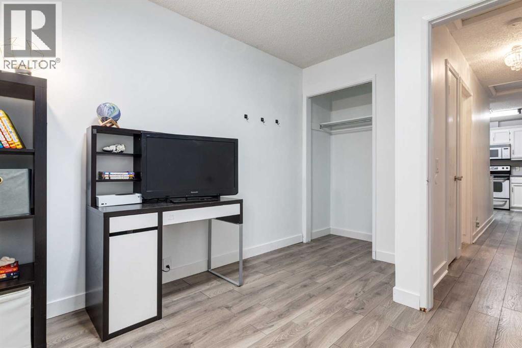 11011 Oakfield Drive Sw, Calgary, Alberta  T2W 3H3 - Photo 21 - A2257351