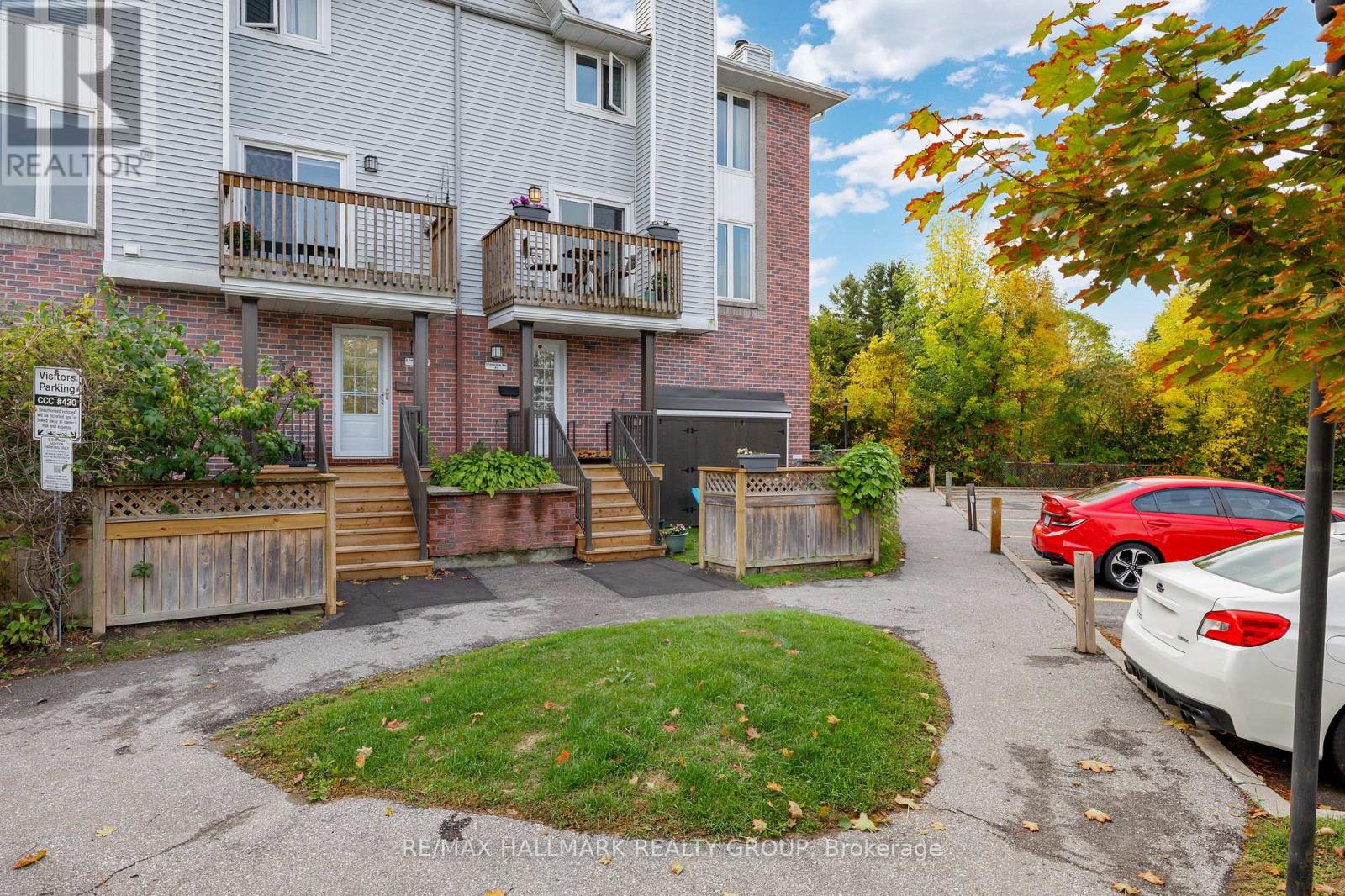 3 - 5 Timberview Way, Ottawa, Ontario  K2H 9M6 - Photo 2 - X12437387