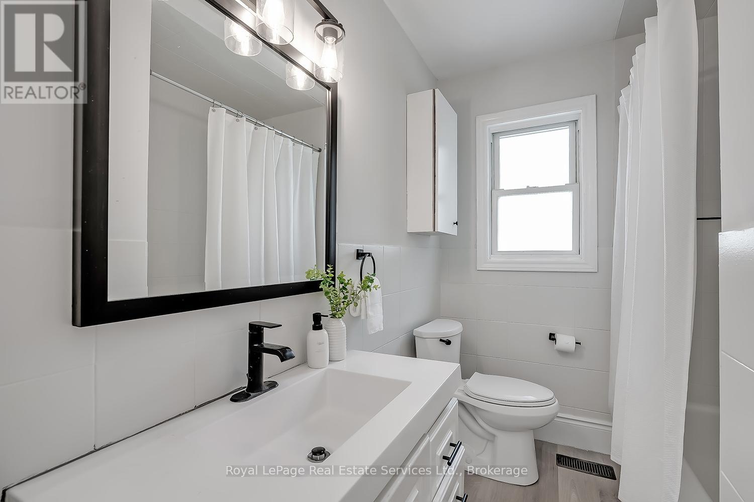 397 Bartos Drive, Oakville, Ontario  L6K 3E5 - Photo 27 - W12437334