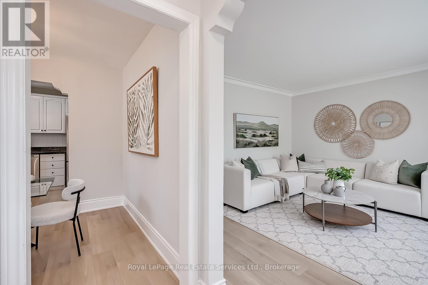 397 Bartos Drive, Oakville, Ontario  L6K 3E5 - Photo 4 - W12437334