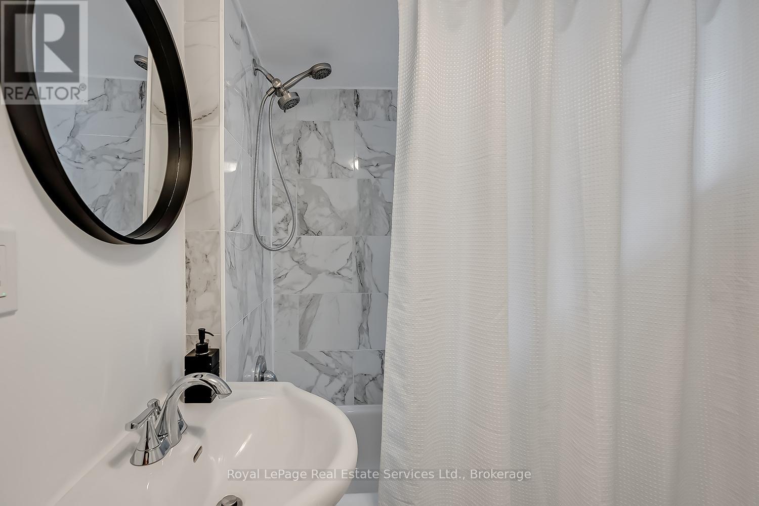 397 Bartos Drive, Oakville, Ontario  L6K 3E5 - Photo 41 - W12437334