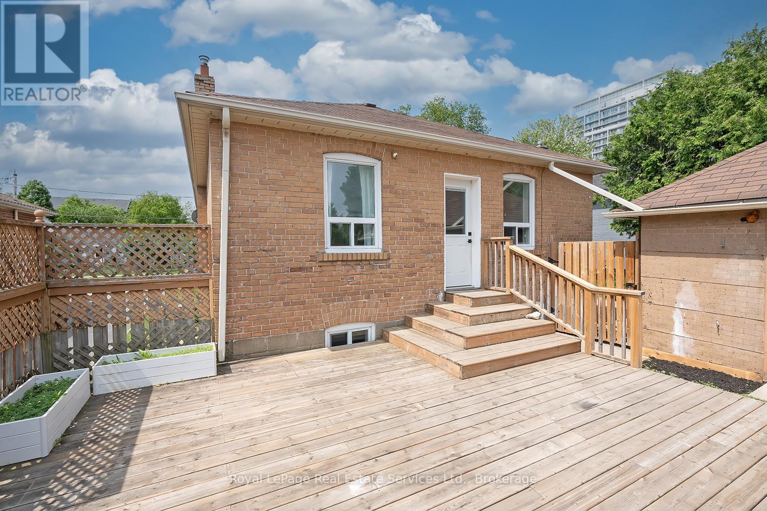397 Bartos Drive, Oakville, Ontario  L6K 3E5 - Photo 44 - W12437334