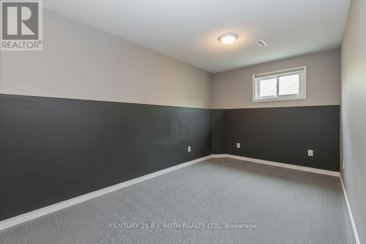 2834 Dempster Avenue, Innisfil, Ontario  L9S 1C2 - Photo 24 - N12424426