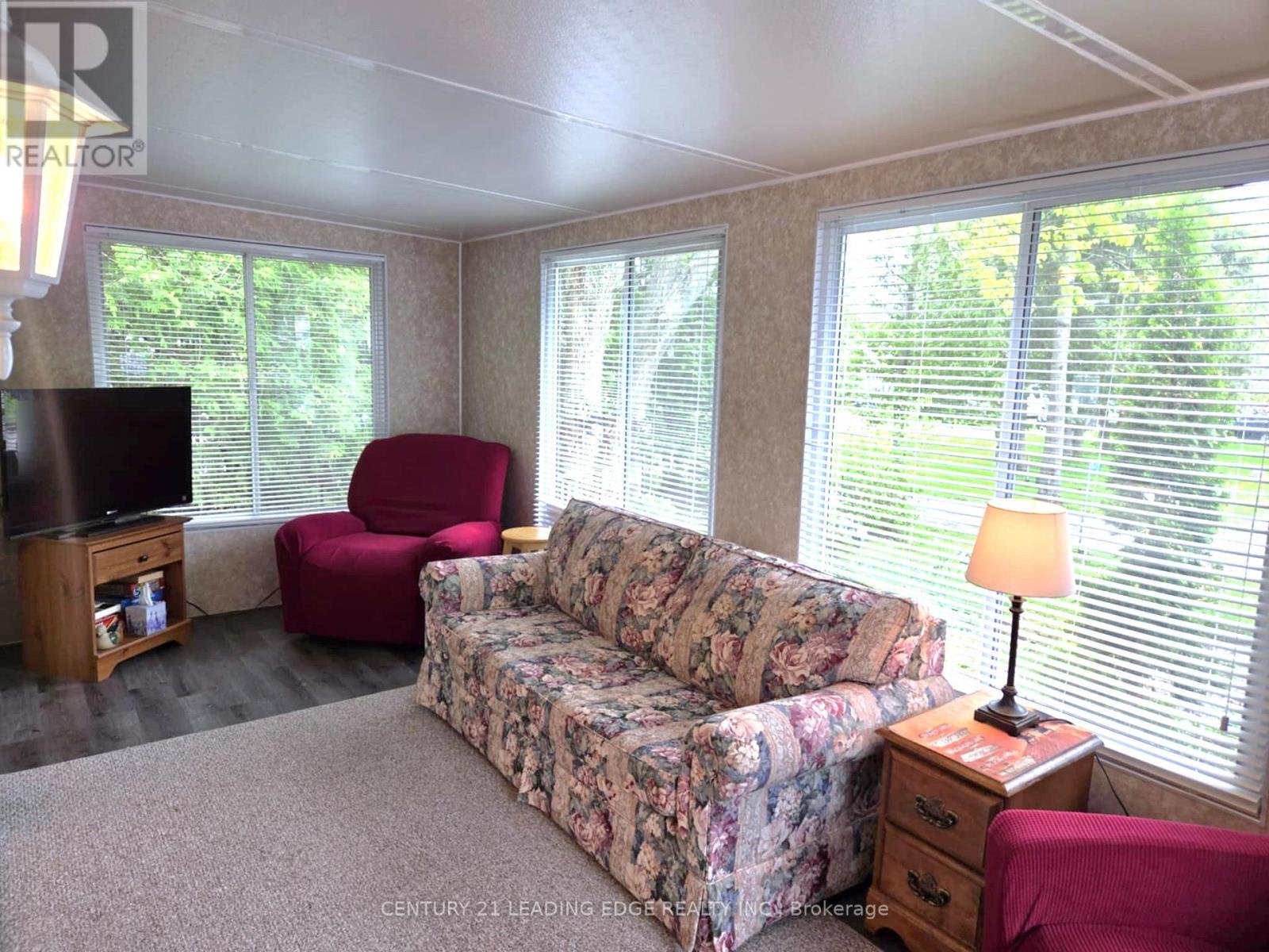 177 - 2152 County Road 36, Kawartha Lakes, Ontario  K0M 1L0 - Photo 5 - X12273913