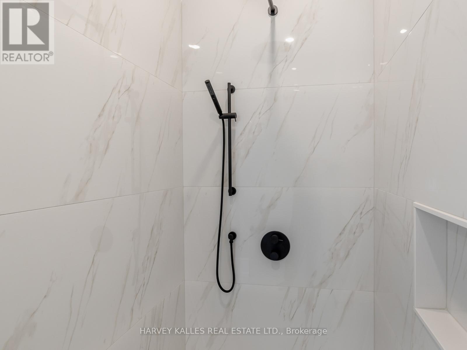 150 Holcolm Road, Toronto, Ontario  M2N 2E2 - Photo 31 - C12429164