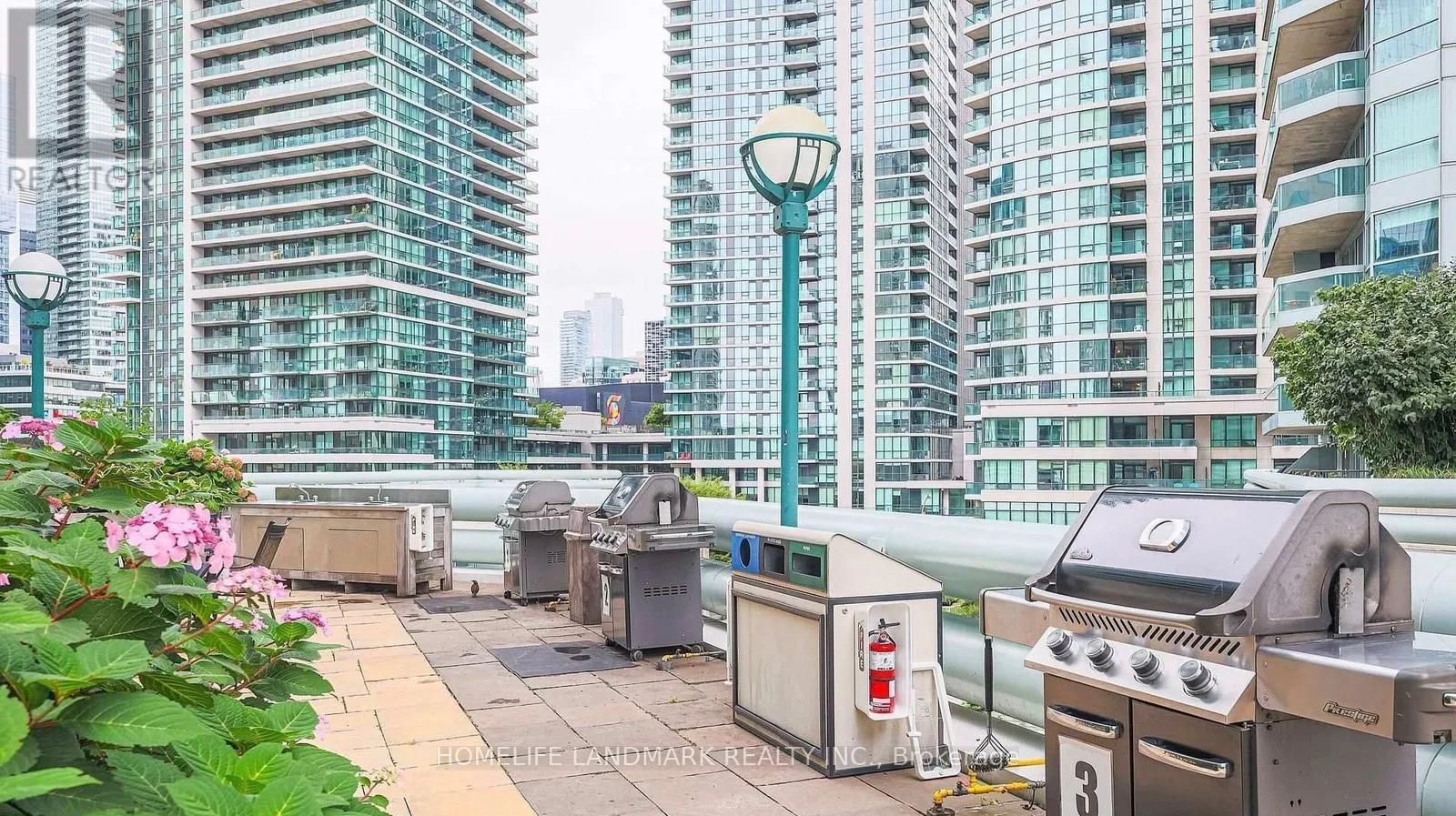 408 - 10 Queens Quay W, Toronto, Ontario  M5J 2R9 - Photo 31 - C12433451