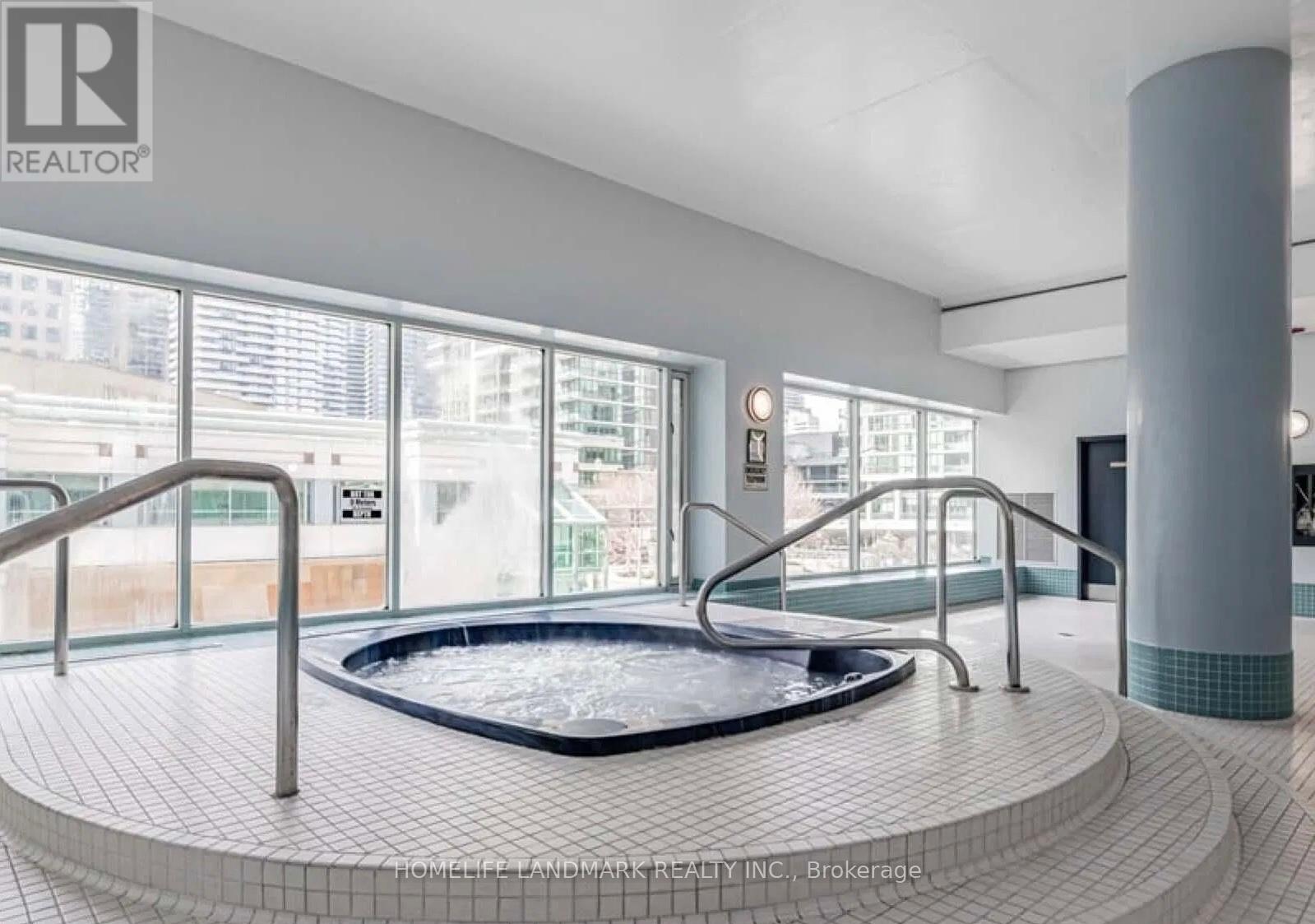 408 - 10 Queens Quay W, Toronto, Ontario  M5J 2R9 - Photo 33 - C12433451