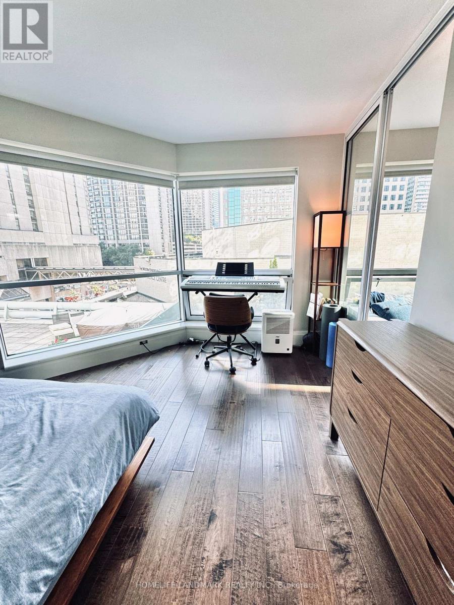 408 - 10 Queens Quay W, Toronto, Ontario  M5J 2R9 - Photo 9 - C12433451