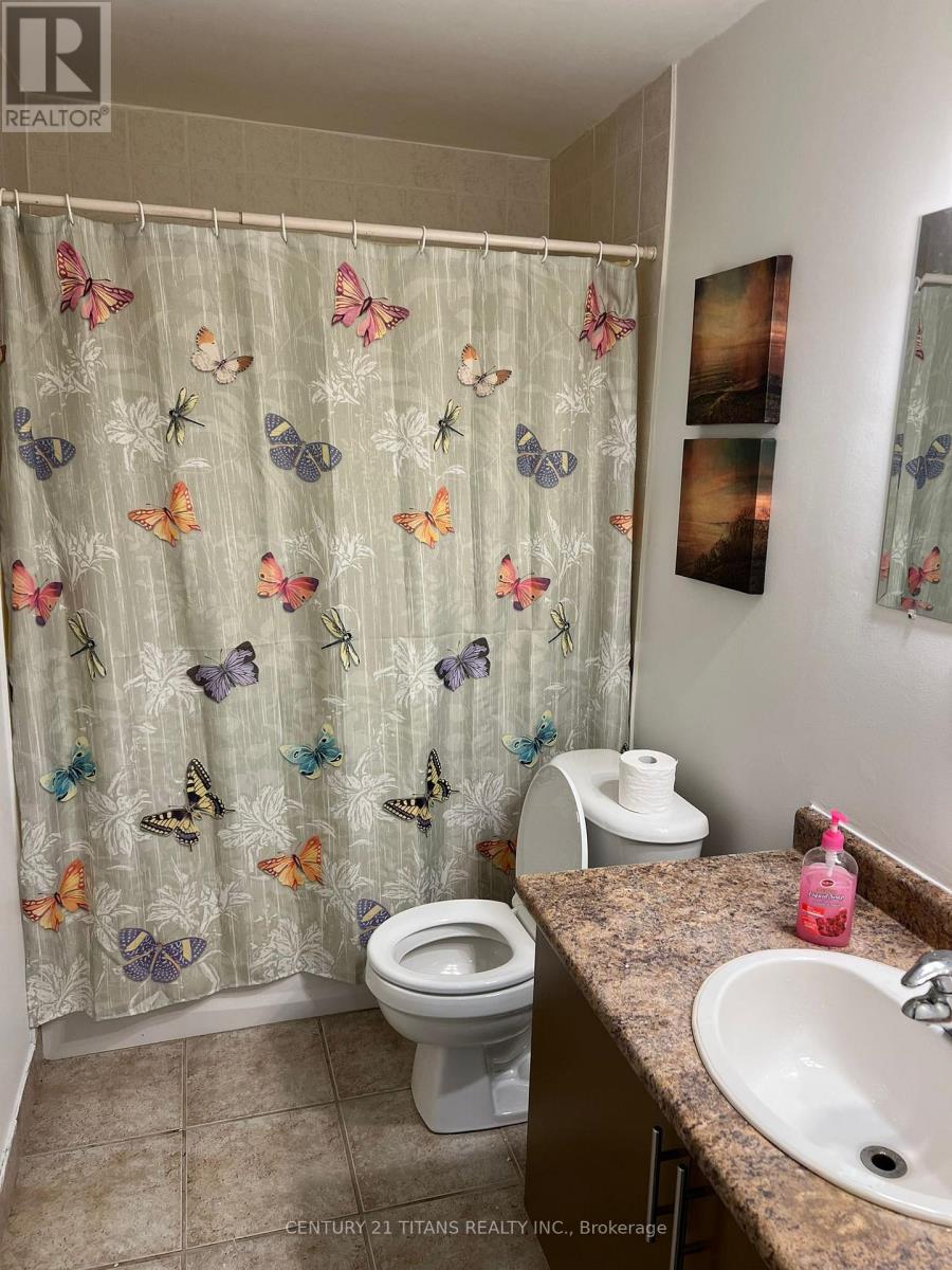 702 - 931 Wonderland Road, London South, Ontario  N6K 2X6 - Photo 2 - X12372268